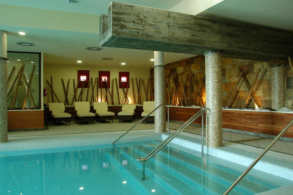 Hospes Palacio De Arenales & Spa Caces Екстериор снимка The spa at the Hotel Axelmannstein
